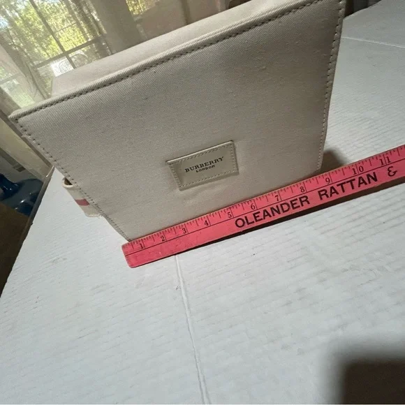 Burberry Cream Canvas Bag - Picture 7 of 9